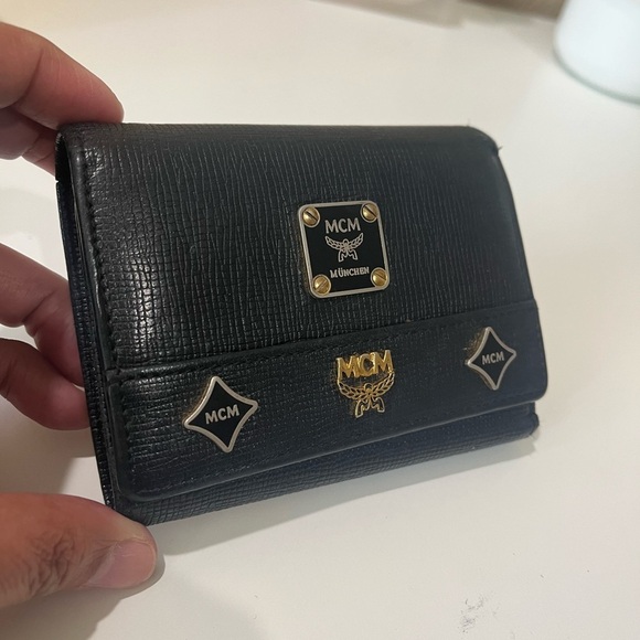 MCM SMALL BLACK LEATHER TRIFOLD WALLET - Picture 3 of 13